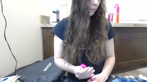 Bella online show from February 2025 12:59:01 AM