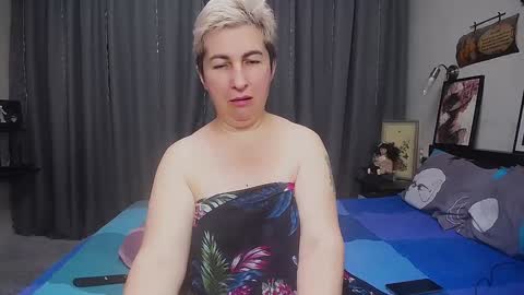 Snapshot of miss_tasha_kom chatting on December 2024 02:26:02 PM miss_tasha_kom online show from December 2024 02:26:02 PM