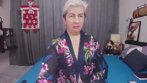 Snapshot of miss_tasha_kom chatting on December 2024 07:48:01 AM miss_tasha_kom online show from December 2024 07:48:01 AM