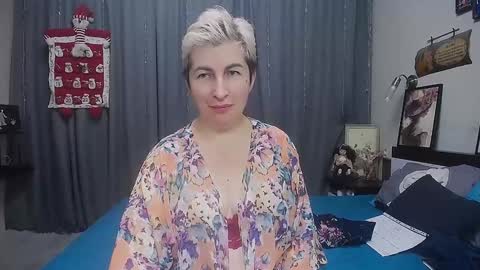 Snapshot of miss_tasha_kom chatting on December 2024 12:06:01 PM miss_tasha_kom online show from December 2024 12:06:01 PM