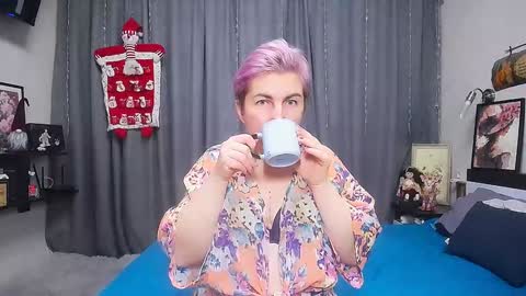 Snapshot of miss_tasha_kom chatting on December 2024 10:13:01 AM miss_tasha_kom online show from December 2024 10:13:01 AM