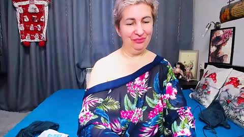 Snapshot of miss_tasha_kom chatting on December 2024 10:17:02 AM miss_tasha_kom online show from December 2024 10:17:02 AM