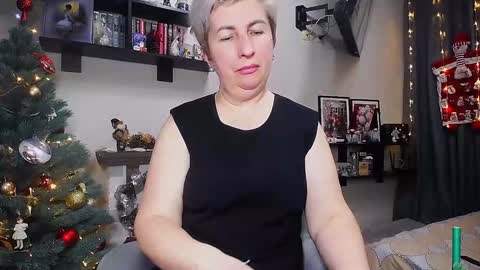 Snapshot of miss_tasha_kom chatting on January 2025 09:52:01 AM miss_tasha_kom online show from January 2025 09:52:01 AM