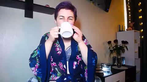 Snapshot of miss_tasha_kom chatting on February 2025 07:07:01 AM miss_tasha_kom online show from February 2025 07:07:01 AM