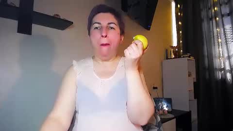 Snapshot of miss_tasha_kom chatting on February 2025 10:12:01 AM miss_tasha_kom online show from February 2025 10:12:01 AM