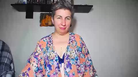 Snapshot of miss_tasha_kom chatting on September 2025 10:15:01 AM miss_tasha_kom online show from September 2025 10:15:01 AM