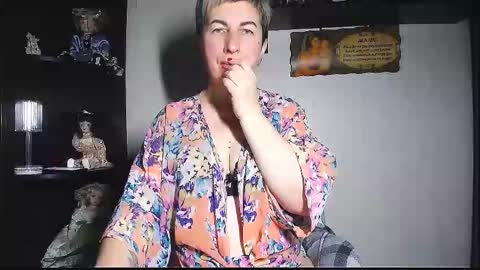 Snapshot of miss_tasha_kom chatting on November 2025 09:53:01 AM miss_tasha_kom online show from November 2025 09:53:01 AM