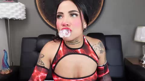 Vaiolette online show from April 2026 11:14:02 AM