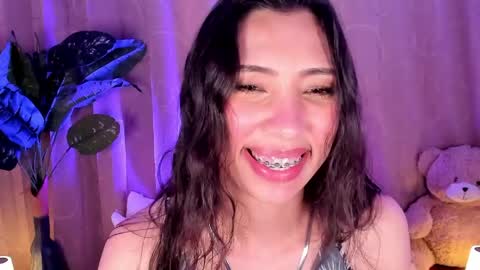 Snapshot of miss_veronica2 chatting on May 2026 01:51:01 PM Miss Veronica online show from May 2026 01:51:01 PM