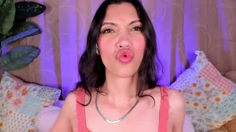 Snapshot of miss_veronica2 chatting on June 2026 01:13:01 PM Miss Veronica online show from June 2026 01:13:01 PM