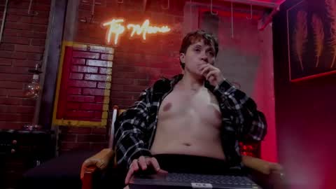 Miguel online show from April 2026 08:20:02 PM