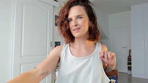 Alexandra Thorn online show from March 2026 10:33:01 AM