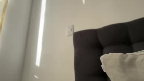 Ameliahs online show from December 2025 12:10:01 PM