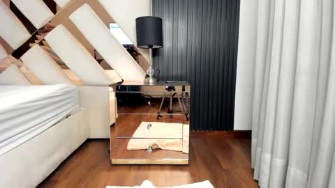 Sara Vanegas online show from April 2026 11:59:01 AM