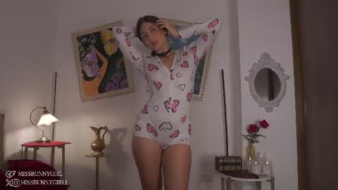Snapshot of missbunnygirl chatting on July 2026 02:10:01 PM missbunnygirl online show from July 2026 02:10:01 PM