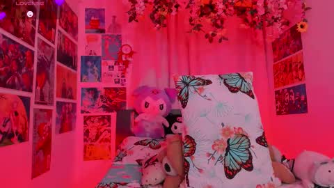 Snapshot of misscurvytop chatting on November 2025 11:18:02 PM Vane online show from November 2025 11:18:02 PM