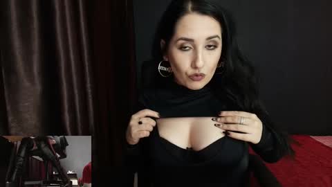 Snapshot of missdyaa chatting on October 2025 10:38:01 PM Miss online show from October 2025 10:38:01 PM