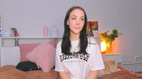 Hello dear my name Elisa online show from April 2026 10:05:02 PM