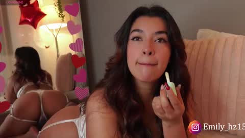 Snapshot of missemily_11 chatting on February 2026 09:27:02 AM Yuliana online show from February 2026 09:27:02 AM