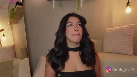 Snapshot of missemily_11 chatting on August 2026 11:02:01 AM Yuliana online show from August 2026 11:02:01 AM