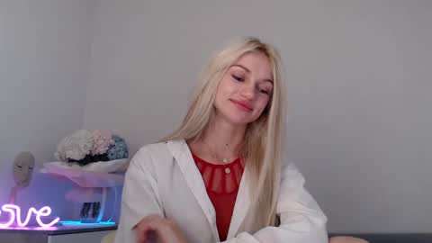 Snapshot of missemma1111 chatting on January 2025 12:27:02 AM EMMA online show from January 2025 12:27:02 AM