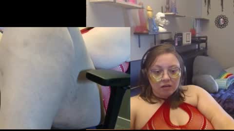 Snapshot of missfoxe12 chatting on July 2026 06:32:02 PM missfoxe12 online show from July 2026 06:32:02 PM