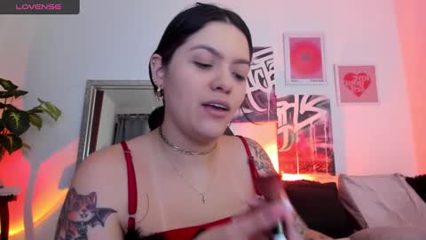 Snapshot of misshuntt3rs chatting on February 2025 02:28:01 AM Annie online show from February 2025 02:28:01 AM