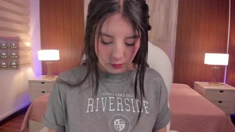 Snapshot of missisabella1 chatting on January 2025 11:37:01 AM Bella Castillo online show from January 2025 11:37:01 AM