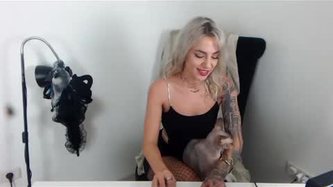 MissJenny7 online show from December 2024 10:02:02 PM