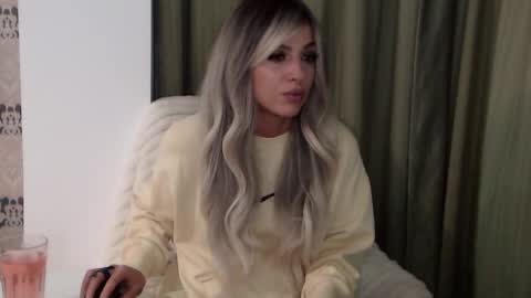 MissJenny7 online show from September 2025 06:42:02 PM