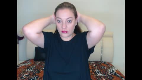 Snapshot of misskhloe chatting on December 2025 07:25:01 AM Khloe online show from December 2025 07:25:01 AM