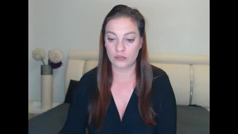 Snapshot of misskhloe chatting on December 2025 05:20:02 PM Khloe online show from December 2025 05:20:02 PM