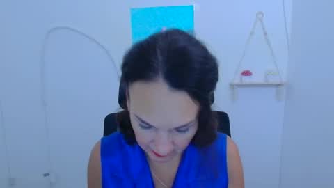 Snapshot of misskristyyy chatting on December 2025 12:21:02 PM Christina online show from December 2025 12:21:02 PM