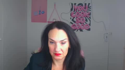 Christina online show from April 2026 11:23:02 AM