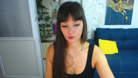 MissLaura online show from September 2025 06:51:02 AM