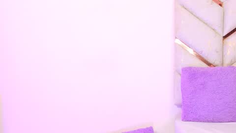 lyly  independient model online show from April 2026 01:55:02 PM