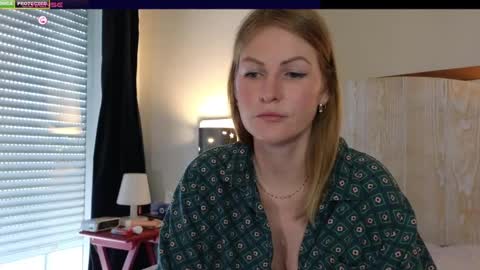 Misslucci online show from February 2025 09:25:02 AM