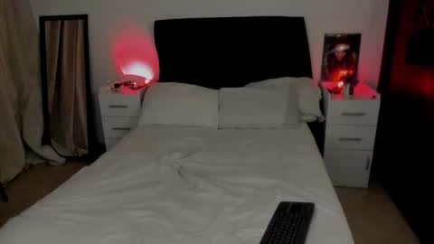 Snapshot of misslucye_robbie chatting on September 2025 02:11:02 AM Lucye Robbie online show from September 2025 02:11:02 AM