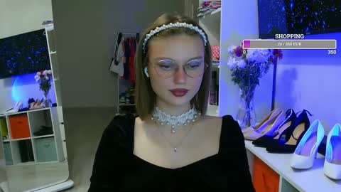 OneGoddess online show from November 2025 05:58:02 PM
