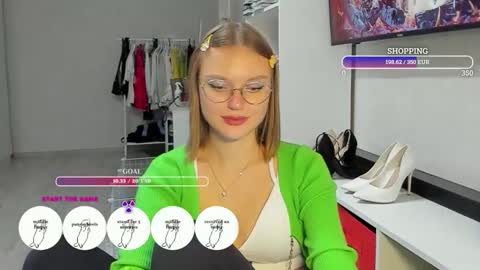 OneGoddess online show from November 2025 09:25:02 PM