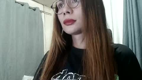 Snapshot of missmayeth chatting on December 2024 08:20:02 PM mayeth online show from December 2024 08:20:02 PM