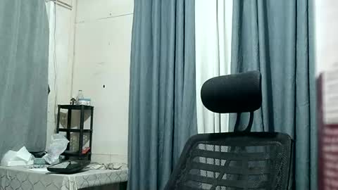 Snapshot of missmayeth chatting on December 2024 08:50:01 PM mayeth online show from December 2024 08:50:01 PM