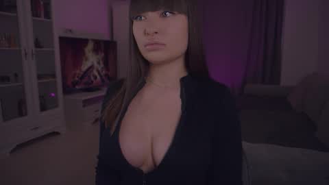 Snapshot of missmerciless chatting on February 2026 06:45:01 AM LUXXANDRA online show from February 2026 06:45:01 AM