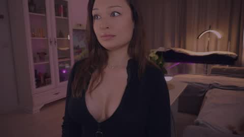 Snapshot of missmerciless chatting on May 2026 04:51:01 AM LUXXANDRA online show from May 2026 04:51:01 AM
