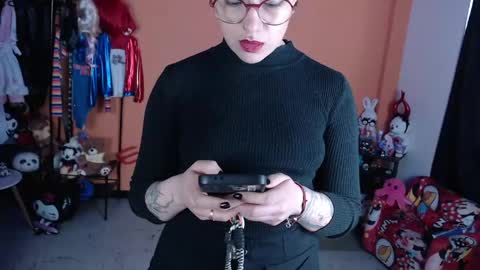 Miss Mia online show from May 2026 12:46:01 PM