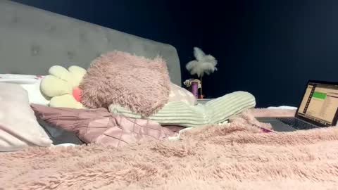 Mila x online show from February 2025 08:22:01 PM