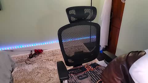 Mina online show from December 2024 04:17:02 AM