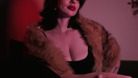   online show from November 2025 08:08:01 PM