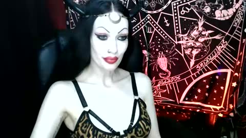 Snapshot of missmoondoll chatting on January 2025 04:30:02 AM MissMoonDoll online show from January 2025 04:30:02 AM