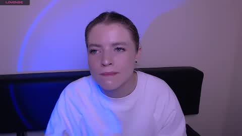 Snapshot of missoliviaa_ chatting on November 2025 08:27:02 AM Olivia online show from November 2025 08:27:02 AM